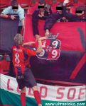 Име : 2005_Lokomotiv_sofia026.jpg
Големина : 44KB
Размери : 492x607
Дата на добавяне : март 25 2007 2005_Lokomotiv_sofia026.jpg