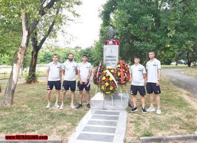 Натиснете за да видите снимката уголемена